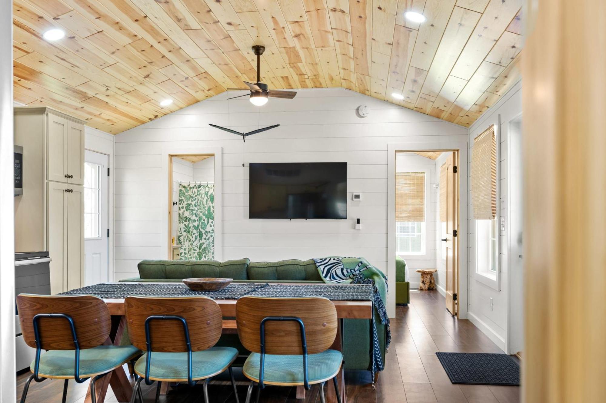 The Lodges At Eden Reserve - Pet Friendly Cabins Near Ark Уильямстаун Экстерьер фото