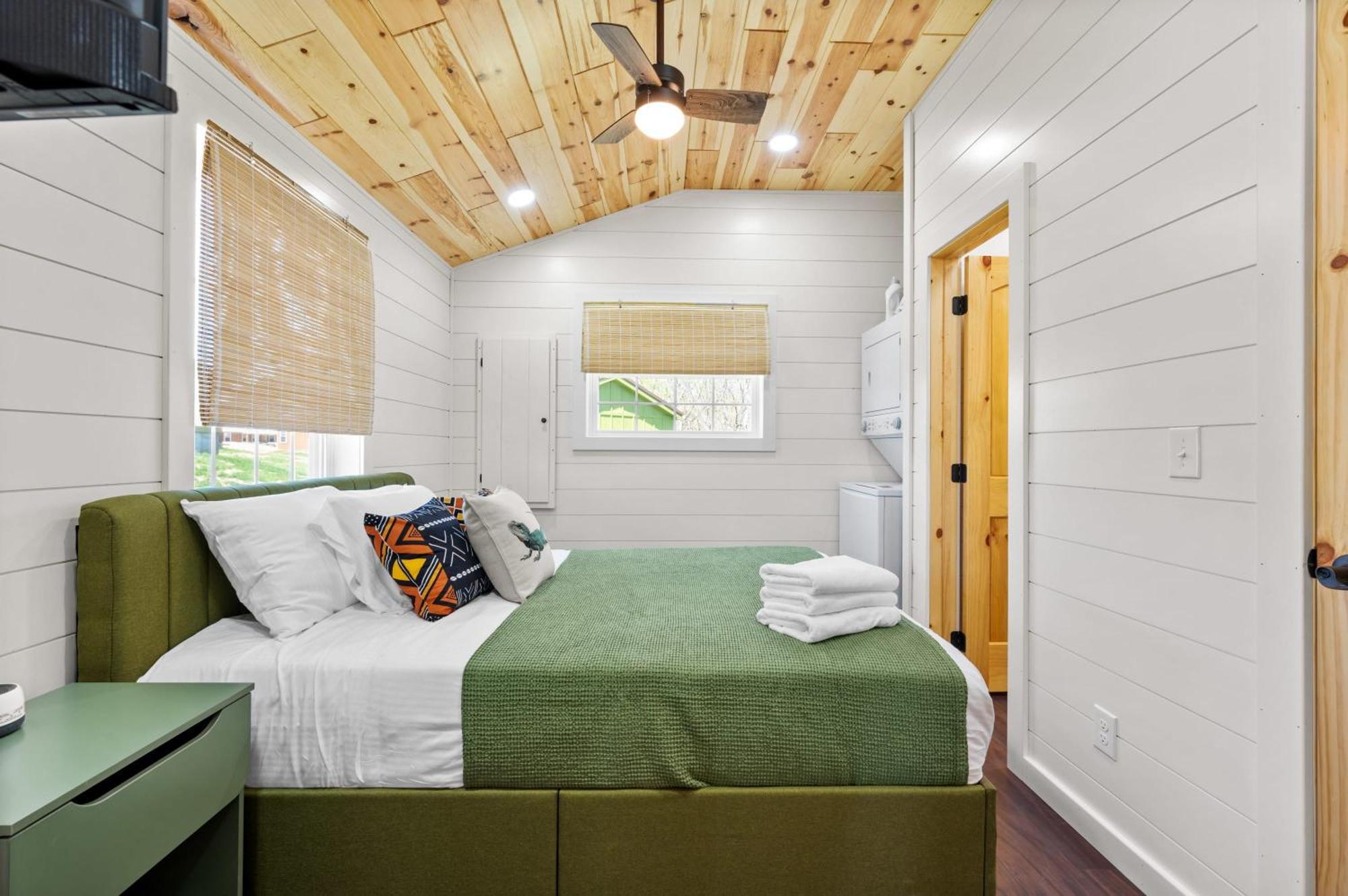 The Lodges At Eden Reserve - Pet Friendly Cabins Near Ark Уильямстаун Экстерьер фото