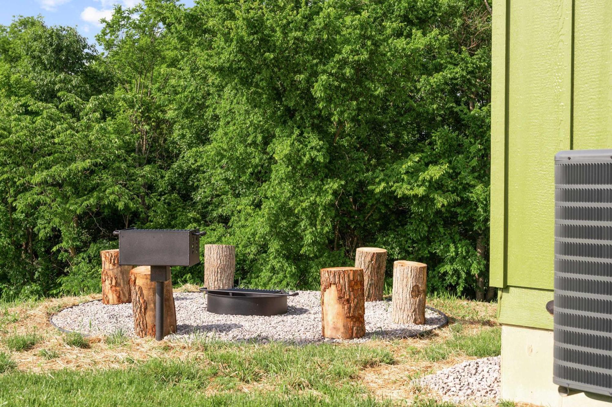 The Lodges At Eden Reserve - Pet Friendly Cabins Near Ark Уильямстаун Экстерьер фото